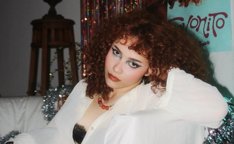 Carol Juno abre show de Nilüfer Yanya, no Cine Joia, em São Paulo