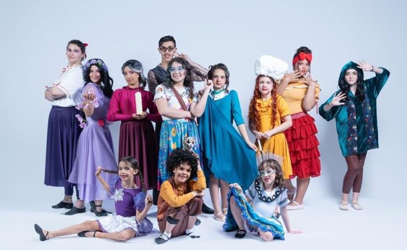 Arena Circus celebra 12 anos de trajetória artística com espetáculo “Encanto” no Teatro Ruth Escobar e elenco inclusivo