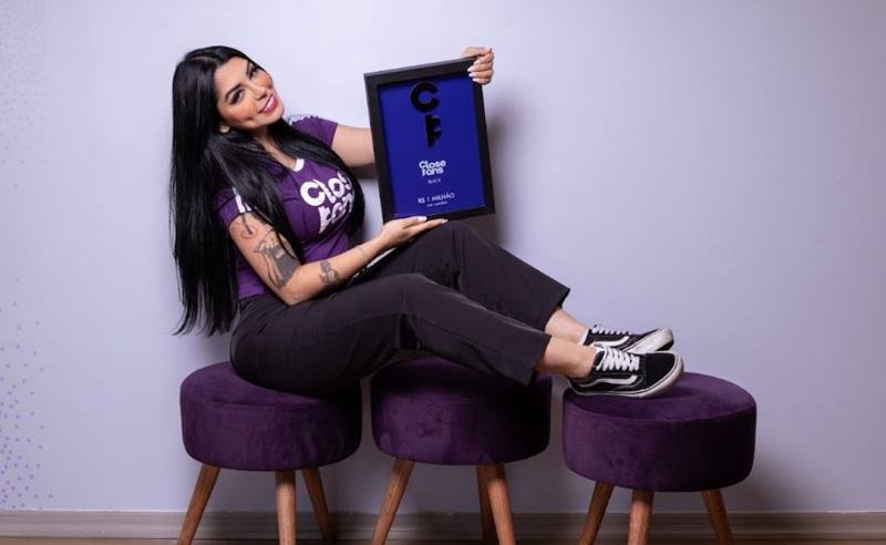 Ela não queria sucesso, queria se manter de pé: A história da Bortate antes do Close Fans