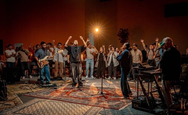 Gabriela Gomes apresenta seu novo single, “Obra-prima”, que conta com a participação de André Aquino